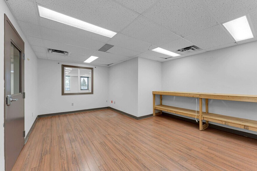 More Photos Of 10 Binnington Crt, Kingston Distribution For Sale