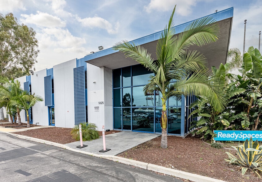 More Photos Of 5625 E Firestone Blvd, South Gate Warehouse For Lease