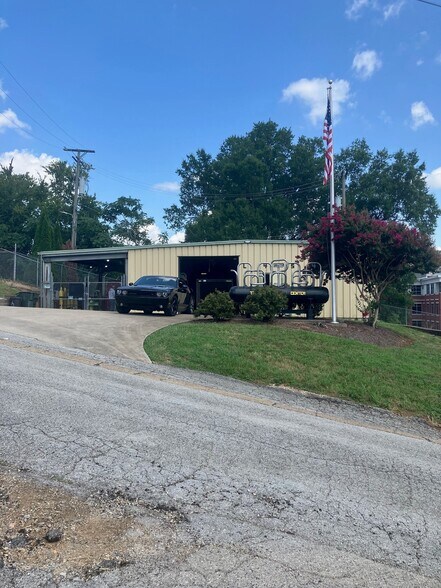 More Photos Of 301 Frazier Ave, Chattanooga Office For Sale