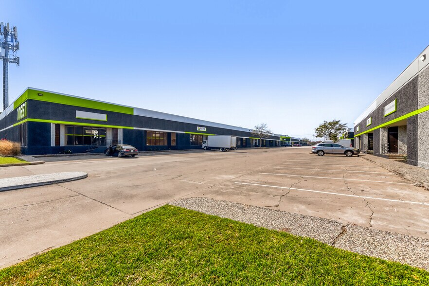 More Photos Of 10631 Harwin Dr, Houston Unknown For Lease