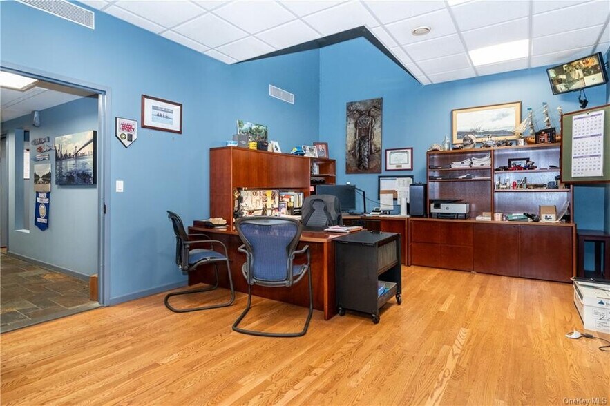 More Photos Of 412 City Island Ave, Bronx Warehouse For Sale