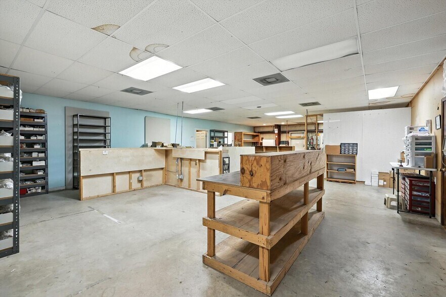 More Photos Of 3000 E Loop 820 S, Fort Worth Warehouse For Sale
