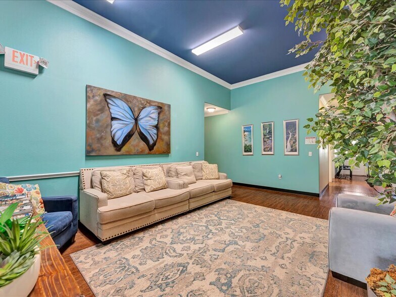 More Photos Of 203 Christie Dr, Lufkin Healthcare For Sale