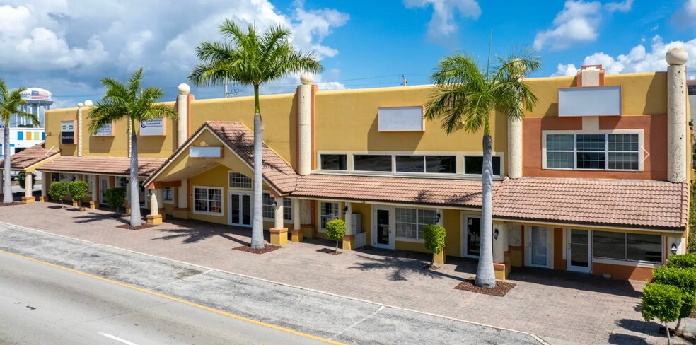 More Photos Of 226-234 King St, Cocoa Storefront For Sale