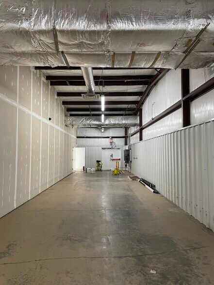 More Photos Of 2735 Moscow Ave, Hickman Freestanding For Lease