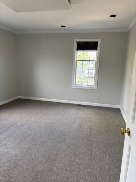 More Photos Of 1642 W Colonial Pky, Inverness Medical For Lease