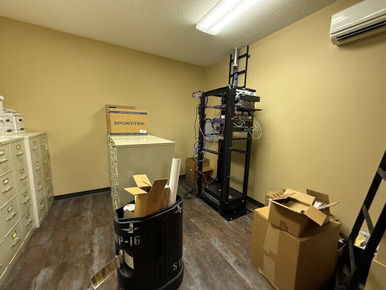 More Photos Of 100 E 3rd St, Galva Office For Sale