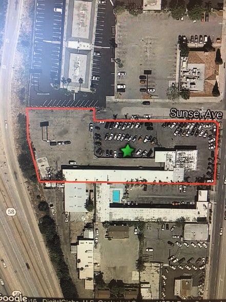 More Photos Of 911 Oak St, Bakersfield Auto Dealership For Lease