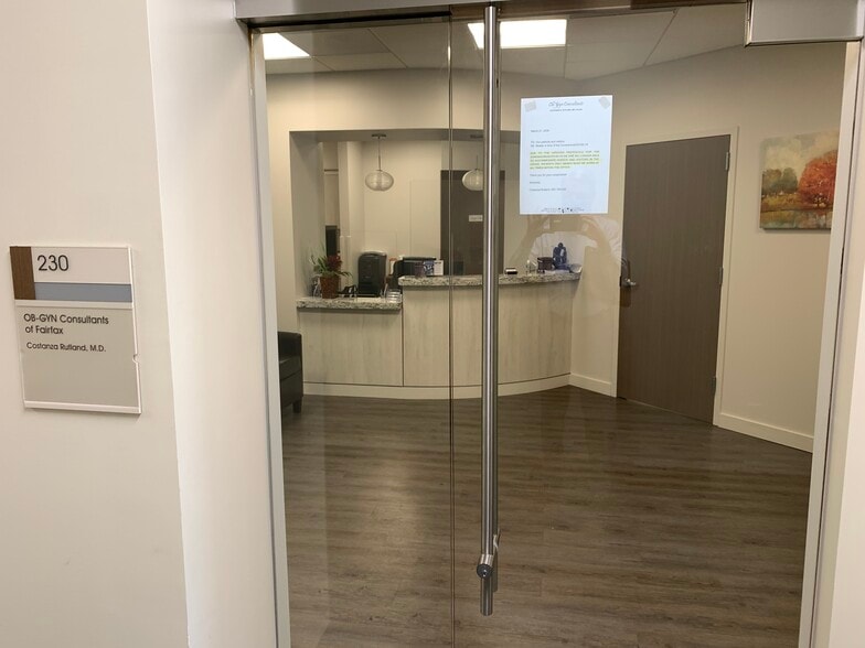 More Photos Of 24430 Stone Springs Blvd, Dulles Town Center Medical For Lease