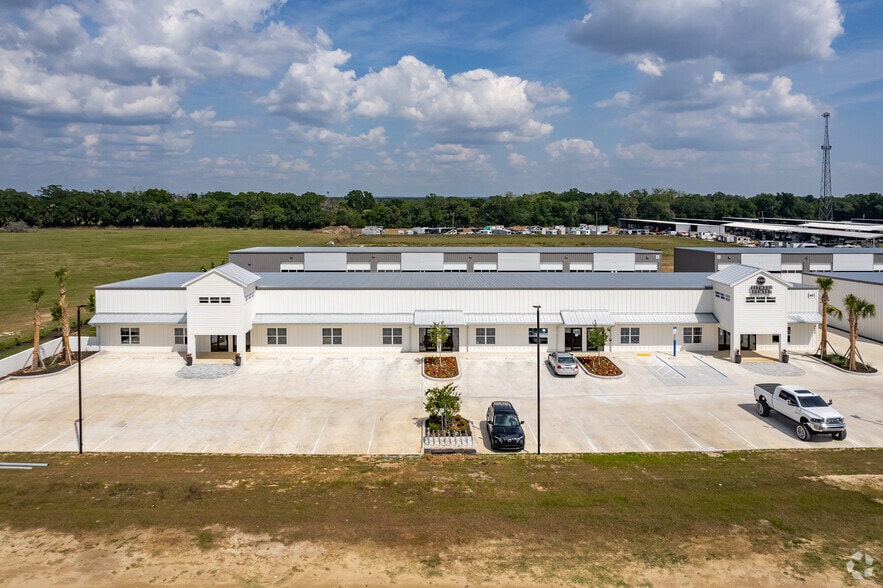 More Photos Of 11201 US-301, Oxford Restaurant For Lease