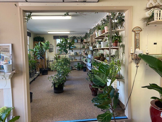 More Photos Of 102 Bishop St, Winston-Salem Freestanding For Sale