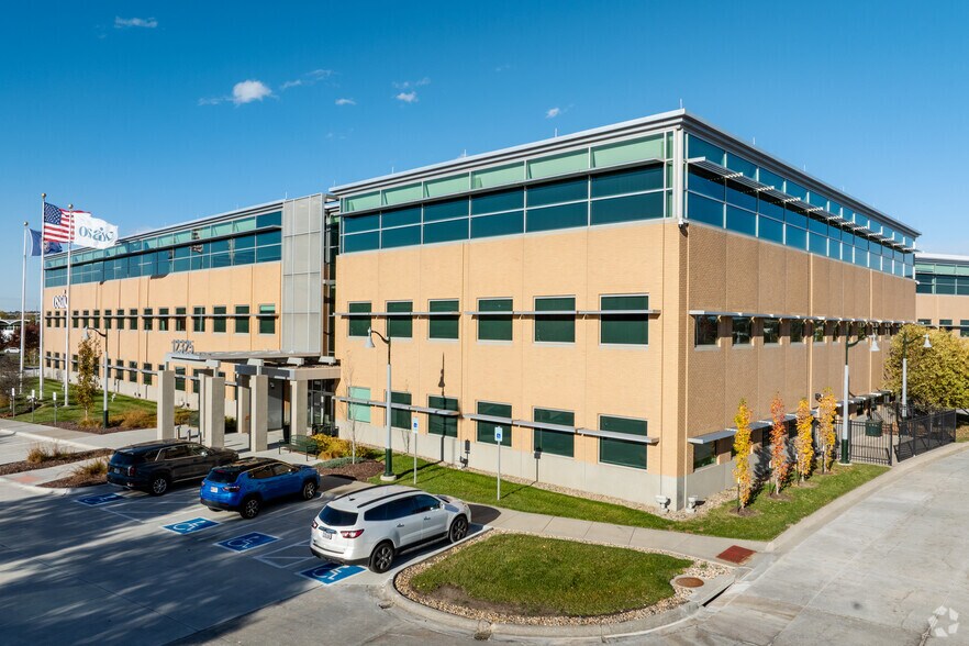 More Photos Of 12325 Port Grace Blvd, La Vista Office For Lease