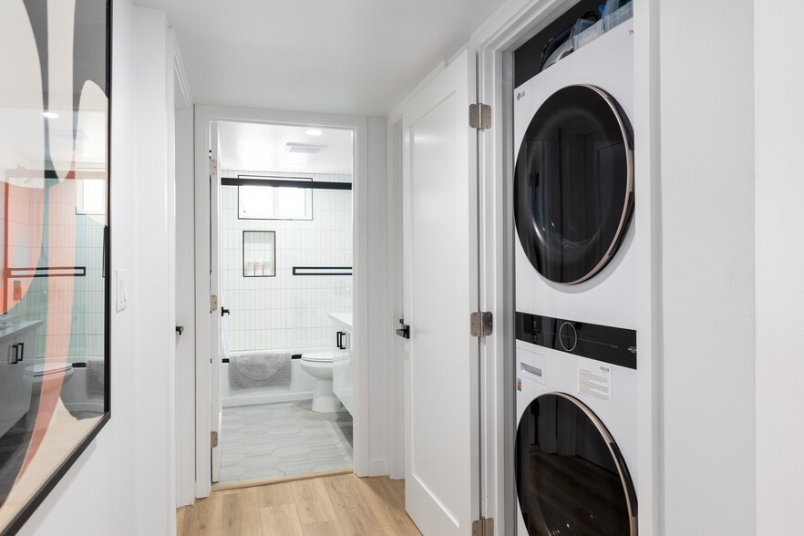 More Photos Of 1414 S Orange Dr, Los Angeles Apartments For Sale