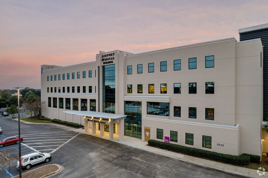 More Photos Of 1601 Airport Blvd, Pensacola Medical For Lease