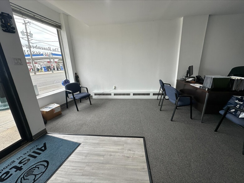 More Photos Of 174 Merrick Rd, Lynbrook General Retail For Sale