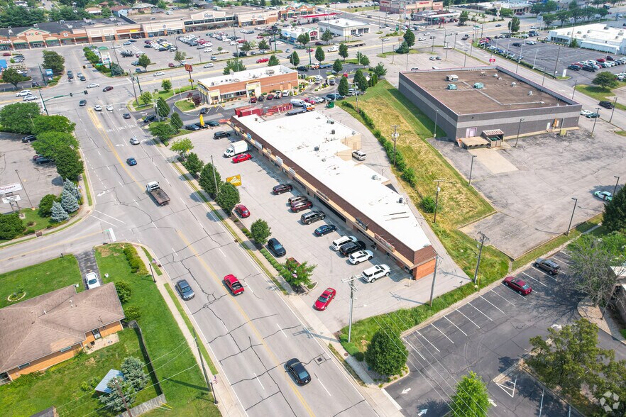 More Photos Of 1396-1416 Eastern Blvd, Clarksville Freestanding For Sale