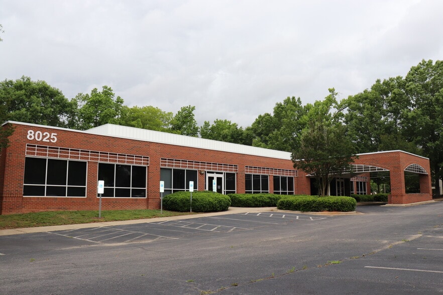 Primary Photo Of 8025 Creedmoor Rd, Raleigh Office For Sale