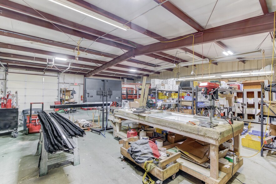 More Photos Of 3743 Old Flowery Branch Rd, Oakwood Warehouse For Lease