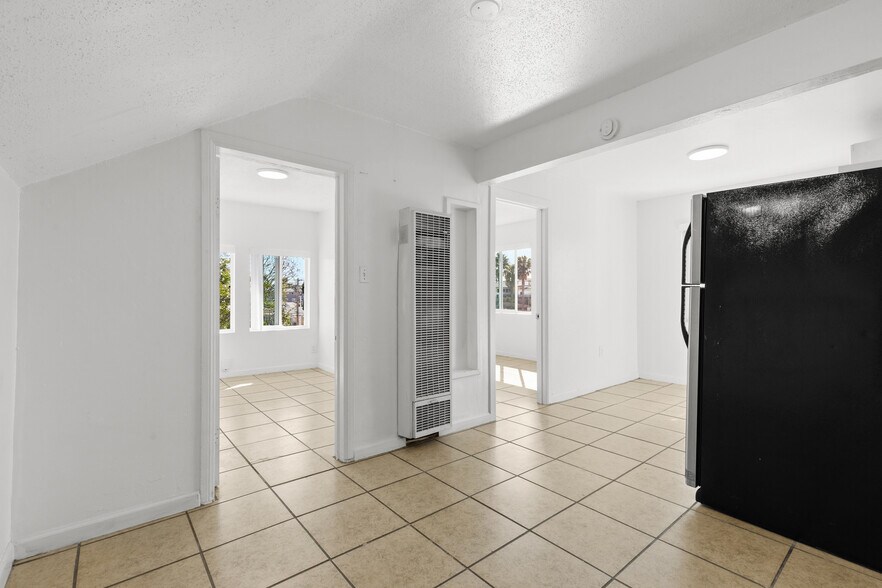 More Photos Of 402 Olivewood Ter, San Diego Multifamily For Sale