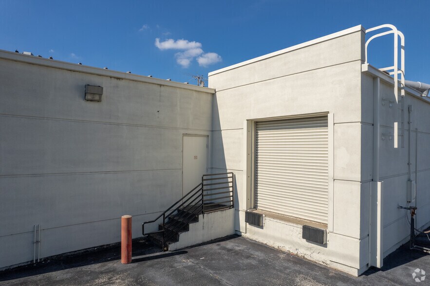 More Photos Of 20210 N US 59 Hwy, Humble Freestanding For Sale