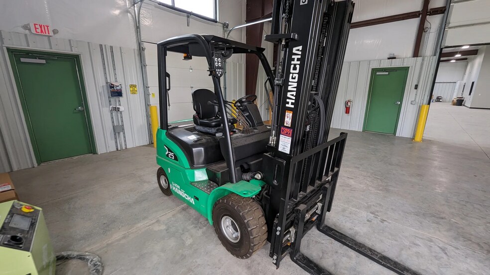 More Photos Of 605 Greenway Ct, Reedsburg Industrial For Sale