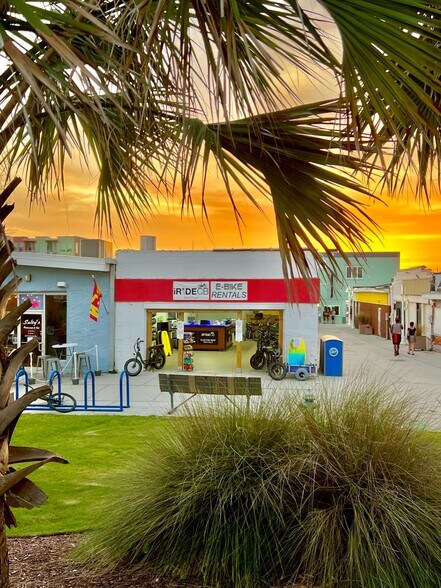 More Photos Of 12 N Pavilion Ave, Carolina Beach Storefront Retail Office For Sale