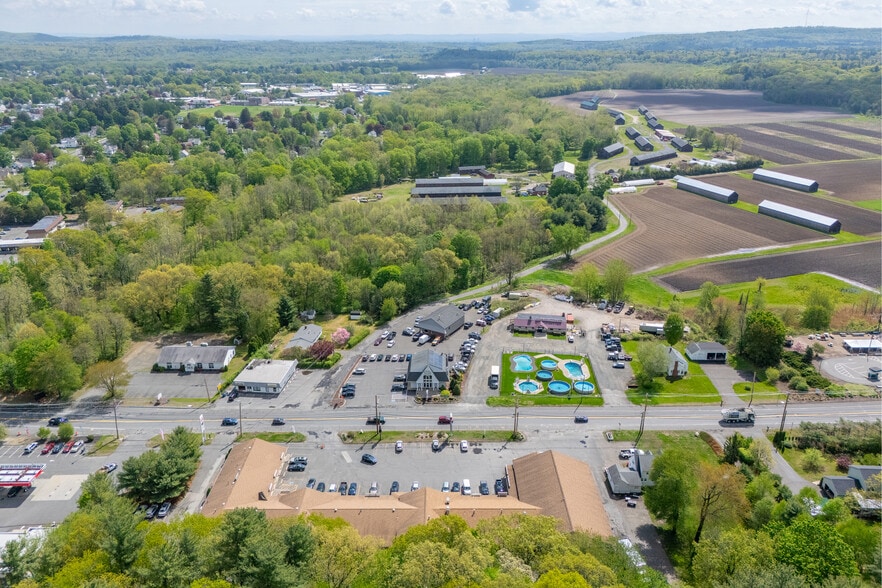 More Photos Of 69 Southwick Rd, Westfield Office For Lease