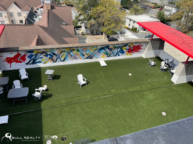 More Photos Of 550 Pharr Rd NE, Atlanta Office For Sale