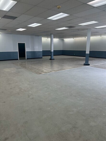 More Photos Of 300 W Manchester Blvd, Inglewood Storefront For Lease