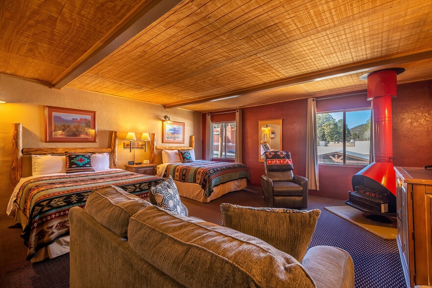 More Photos Of 627 Sudderth Dr, Ruidoso Hotel For Sale