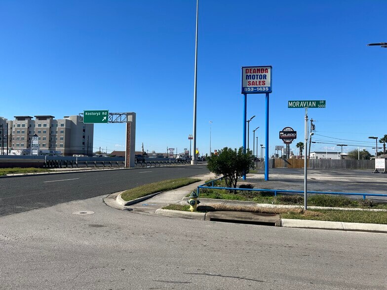 More Photos Of 3420 S Padre Island Dr, Corpus Christi Auto Dealership For Lease