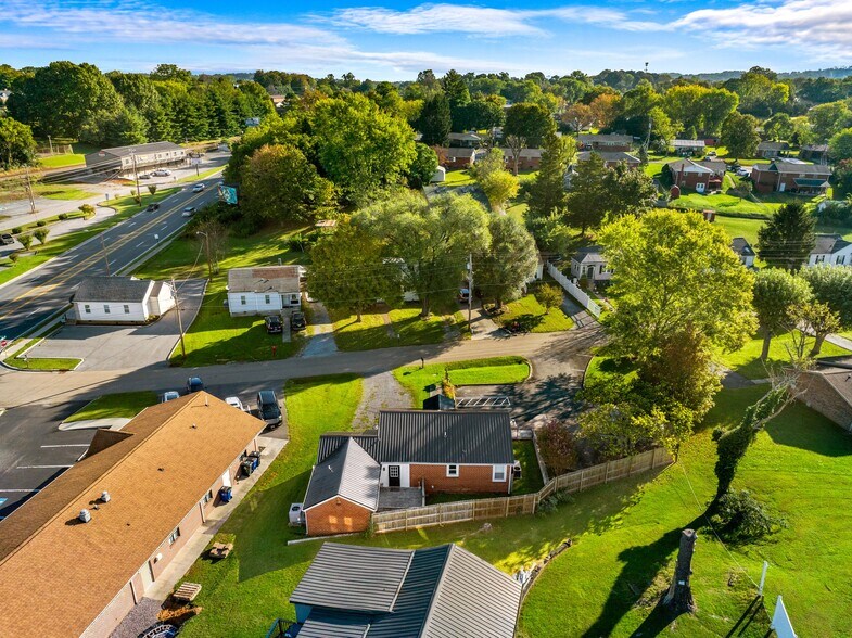 More Photos Of 316 Beech St, Morristown Office For Sale