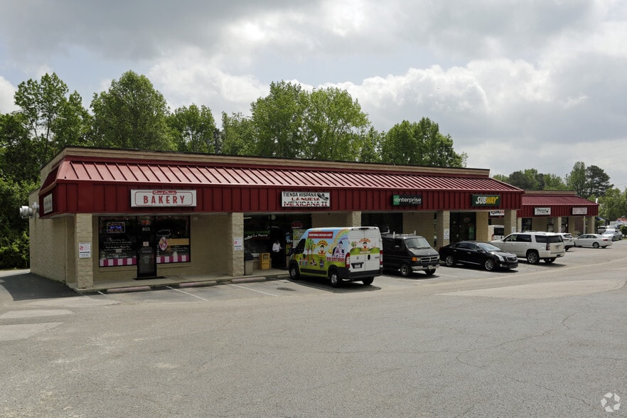 More Photos Of 803-817 E Williams St, Apex Unknown For Lease