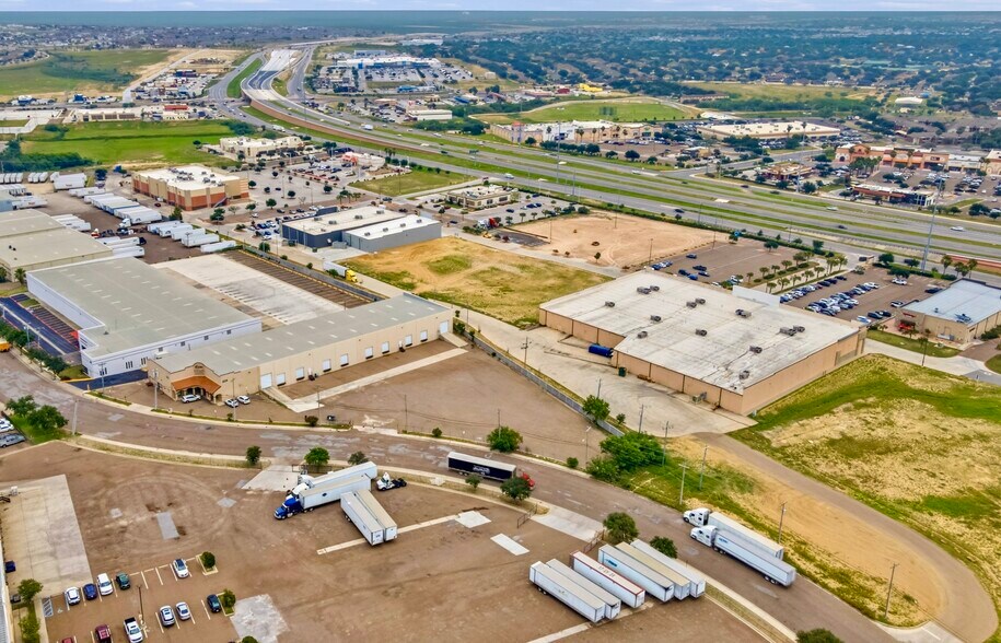 More Photos Of 809 Nafta Blvd, Laredo Warehouse For Lease