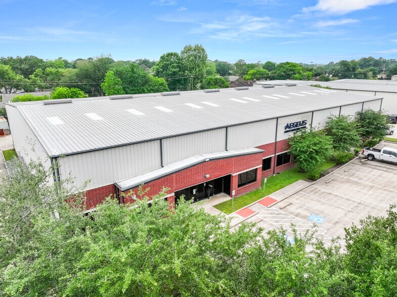 Primary Photo Of 11801 S Sam Houston Pky W, Houston Warehouse For Sale