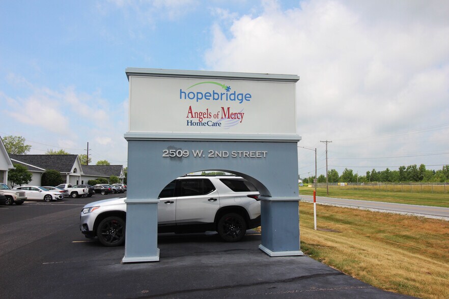 More Photos Of 2509 W 2nd St, Marion Office For Sale