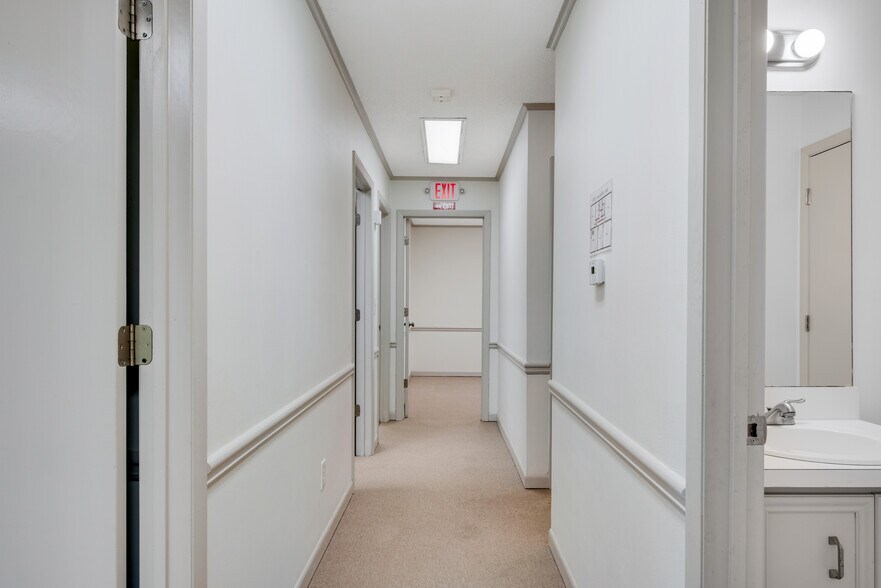 More Photos Of 11205 Alpharetta Hwy, Roswell Office Residential For Sale