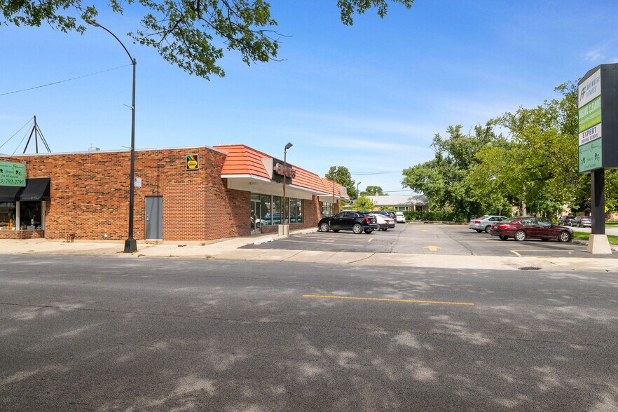 More Photos Of 7642-7650 W Touhy Ave, Chicago Storefront Retail Office For Lease