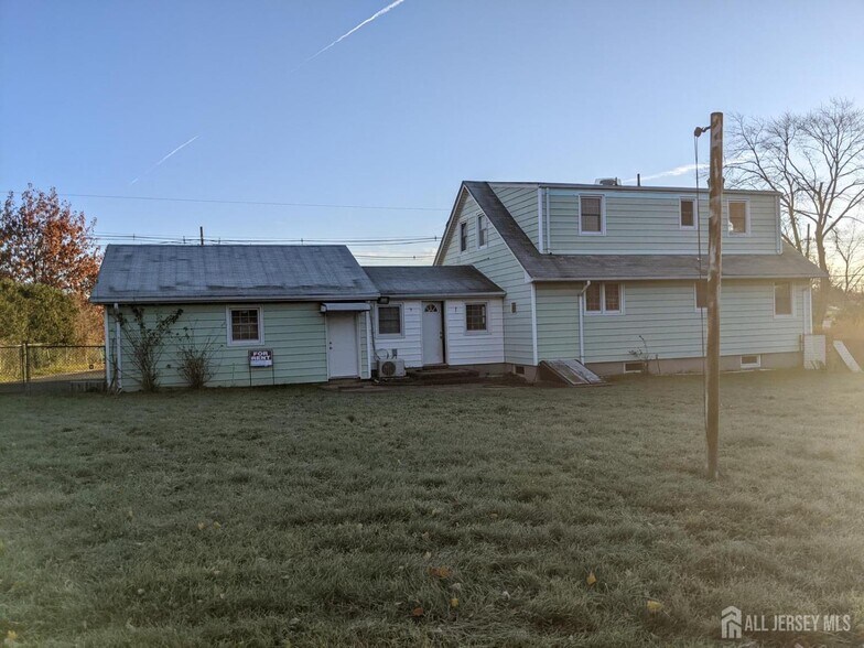 More Photos Of 1160 Stelton Rd, Piscataway Office Residential For Sale