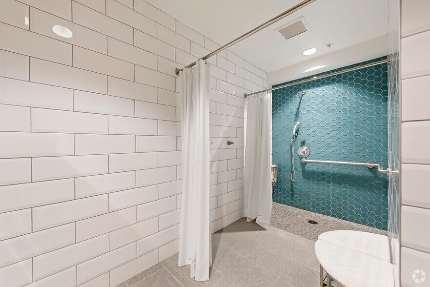 More Photos Of 610 W Ash St, San Diego Office For Lease