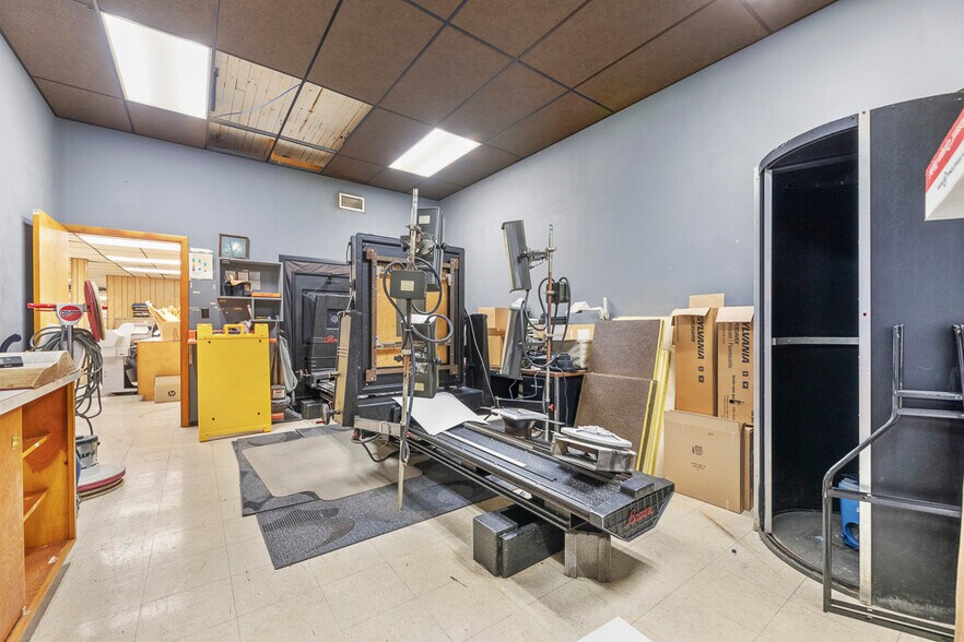 More Photos Of 14924 Beloit Snodes Rd, Beloit Manufacturing For Sale