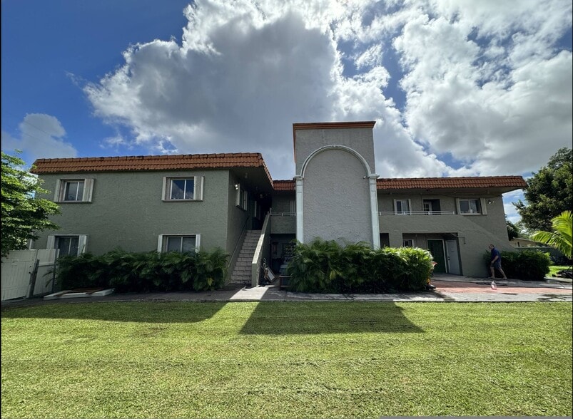 More Photos Of 801 SW 10th Dr, Pompano Beach Skilled Nursing Facility For Sale