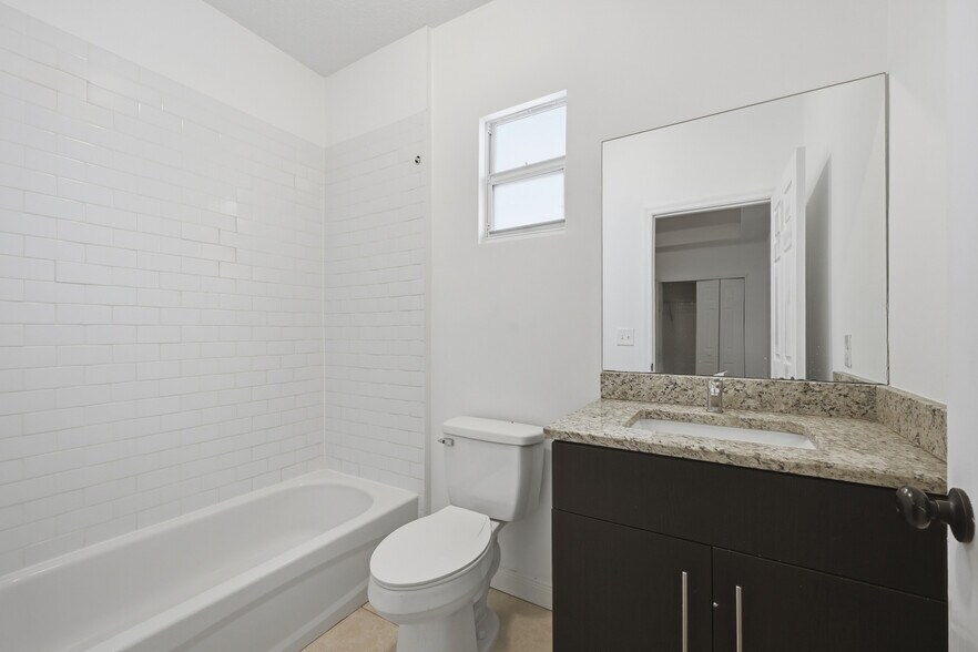 More Photos Of 105 2nd St, Lake Park Apartments For Lease