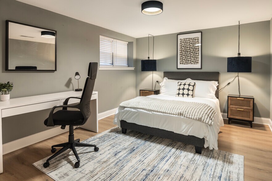 More Photos Of 5017 S Drexel Blvd, Chicago Apartments For Sale