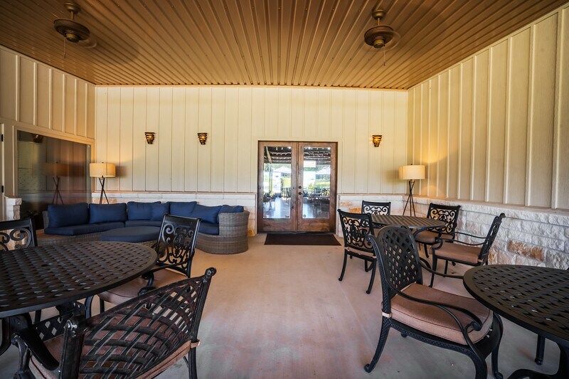 More Photos Of 316 E Wallace St, San Saba General Retail For Sale