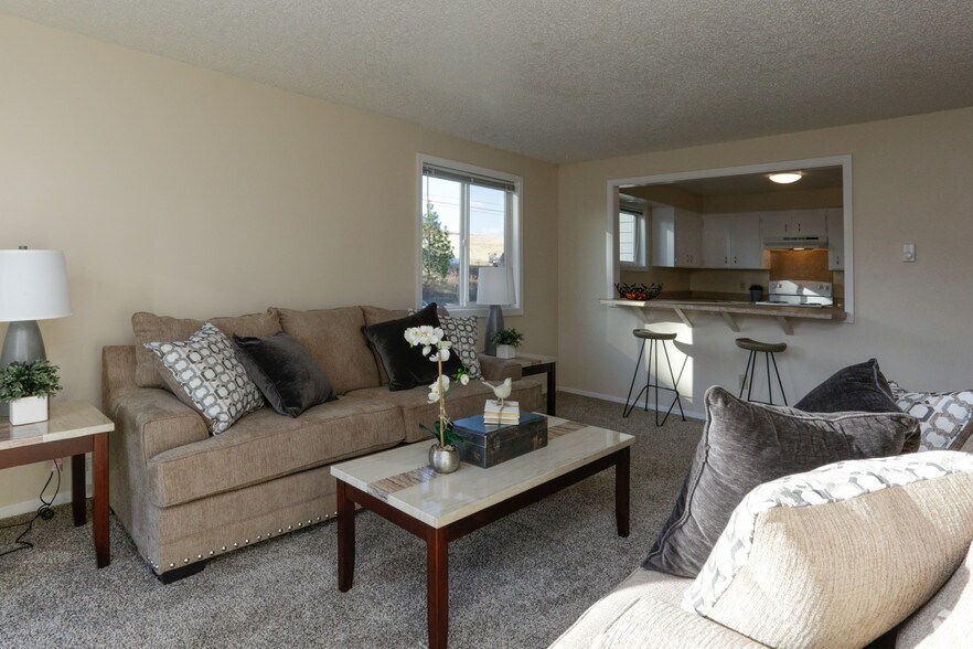 More Photos Of 1118 Oakland St, Cheney Apartments For Sale