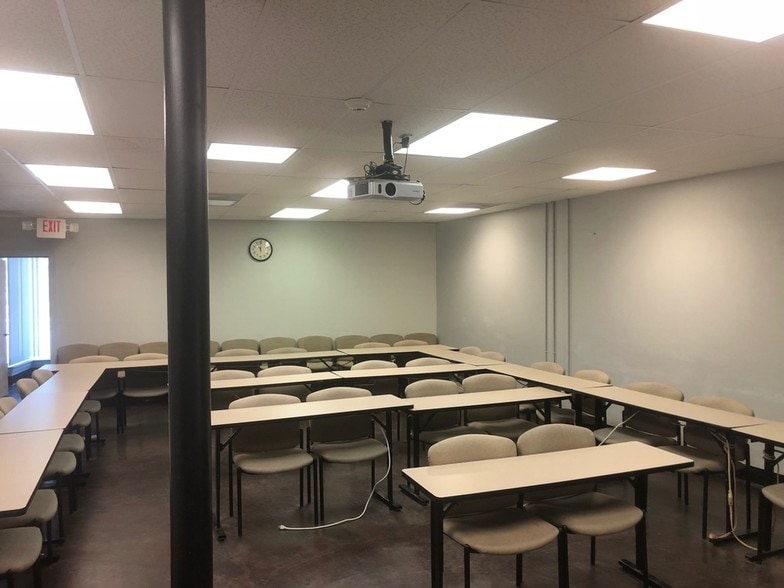 More Photos Of 392-394 Meeting St, Charleston Office For Sale