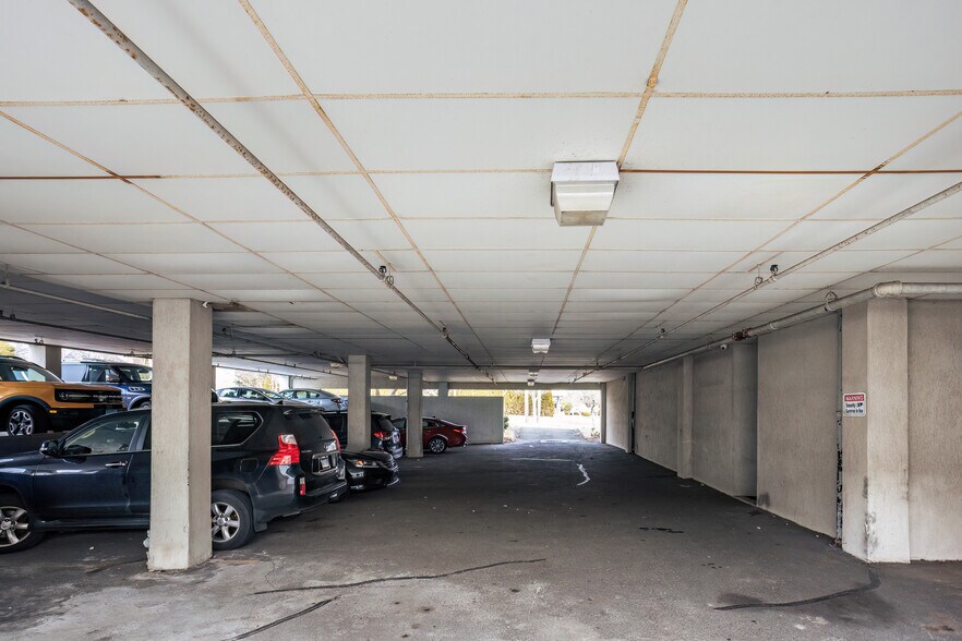 More Photos Of 239 Silas Deane Hwy, Wethersfield Medical For Lease