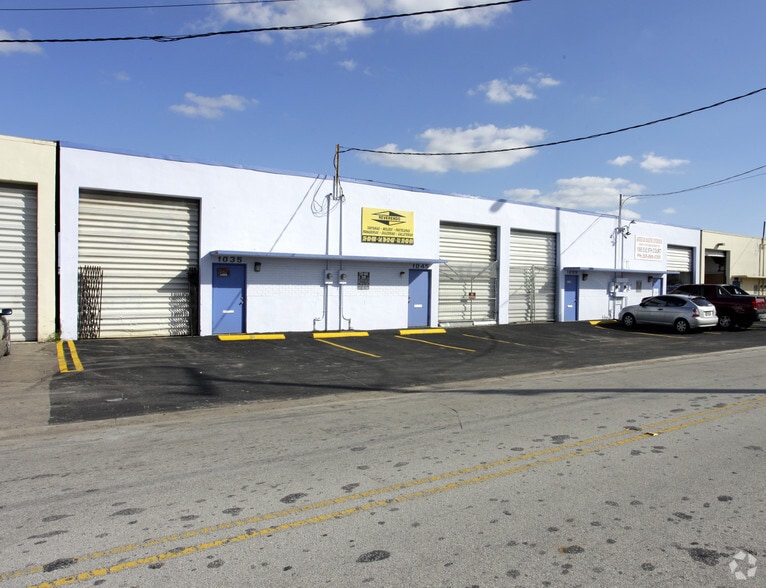 Primary Photo Of 1035-1065 SE 9th Ct, Hialeah Warehouse For Lease
