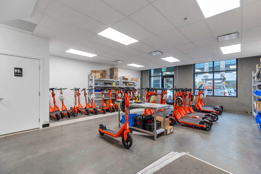 More Photos Of 580 Nicola Ave, Port Coquitlam Warehouse For Lease